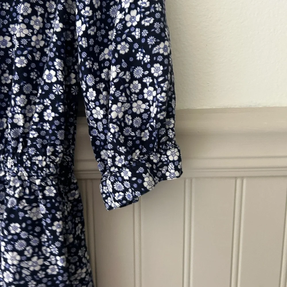 GAP Girls Medium Navy Blue White Floral Button Up Rayon Romper